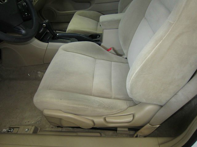 2005 Honda Accord 2dr Reg Cab 120.5 WB