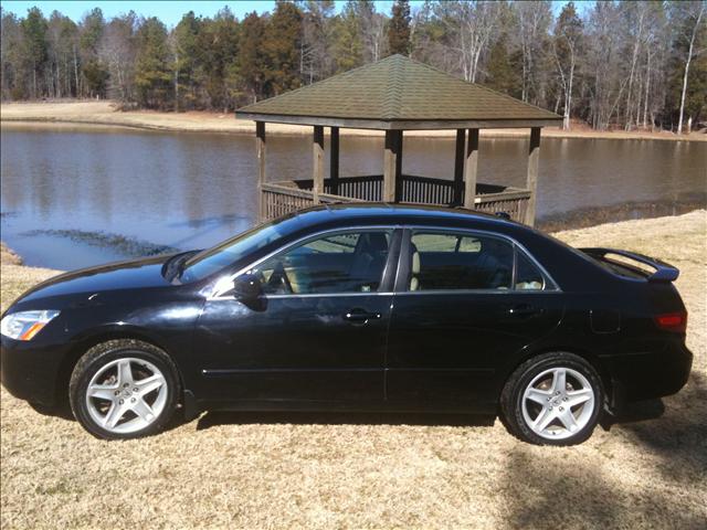 2005 Honda Accord 2dr Supercab 126 WB