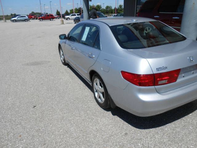 2005 Honda Accord RT HEMI V8