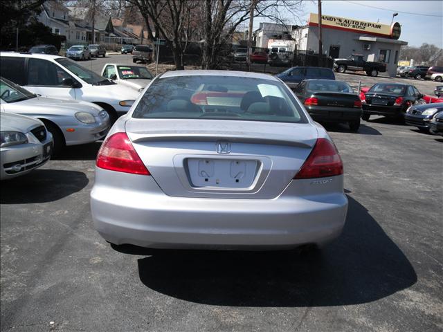 2005 Honda Accord SE