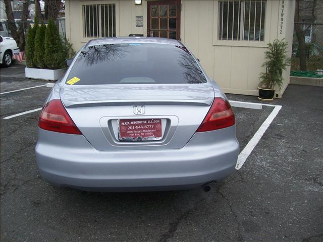 2005 Honda Accord SE