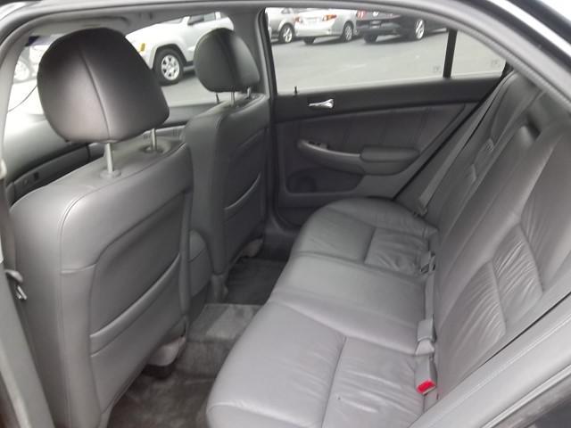 2005 Honda Accord 5dr LS