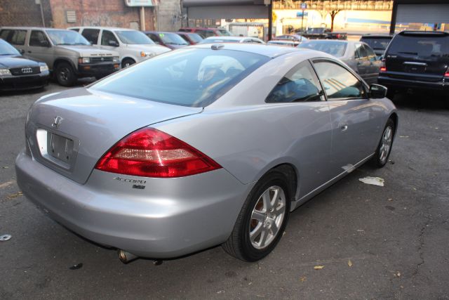 2005 Honda Accord Luxury Hardtop 4dr