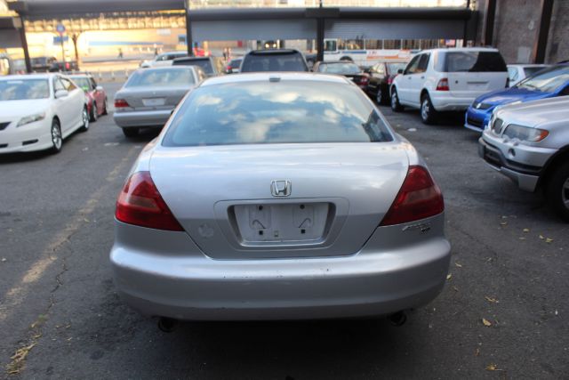 2005 Honda Accord Luxury Hardtop 4dr