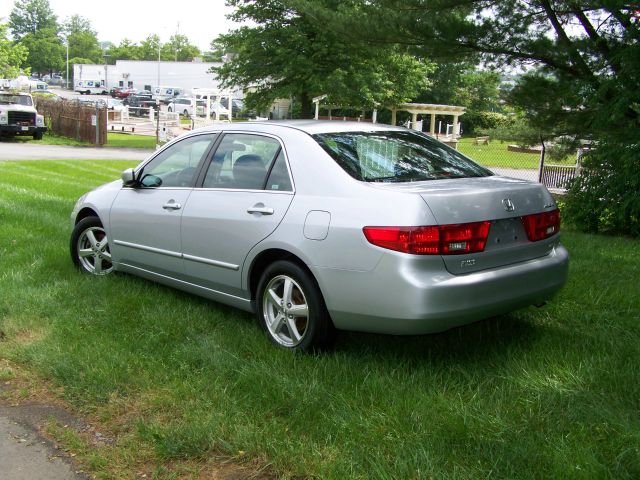 2005 Honda Accord ZQ8 LS