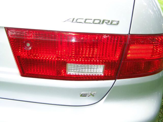 2005 Honda Accord ZQ8 LS