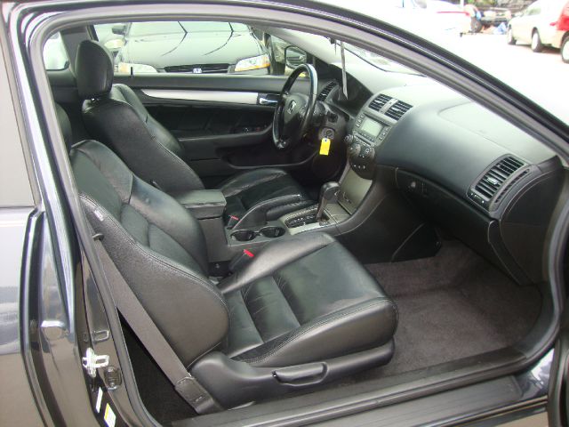 2006 Honda Accord 2dr Reg Cab 120.5 WB