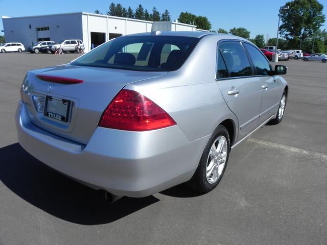 2006 Honda Accord LS 2WD