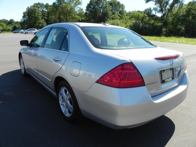 2006 Honda Accord LS 2WD