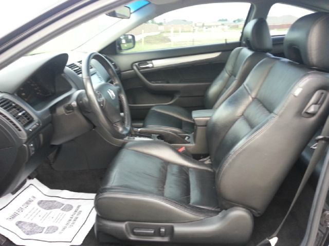 2006 Honda Accord 2dr Reg Cab 120.5 WB