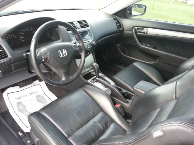 2006 Honda Accord 2dr Reg Cab 120.5 WB