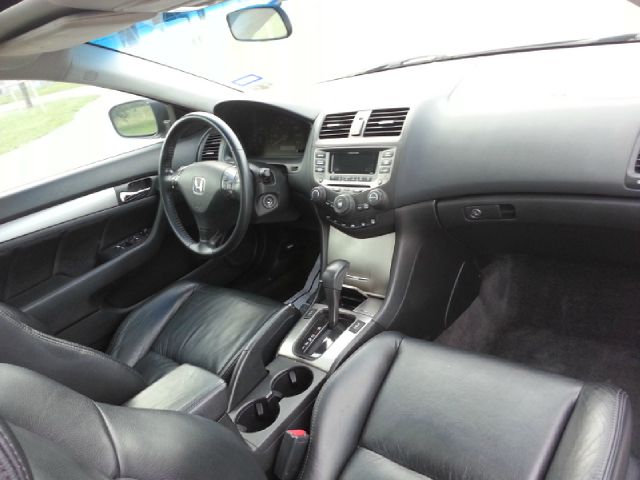 2006 Honda Accord 2dr Reg Cab 120.5 WB