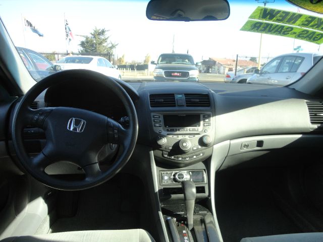 2006 Honda Accord 2dr Reg Cab 120.5 WB