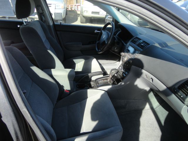 2006 Honda Accord 2dr Reg Cab 120.5 WB