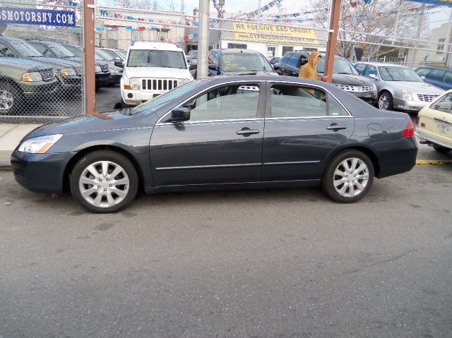 2006 Honda Accord RT HEMI W/ Sunroof