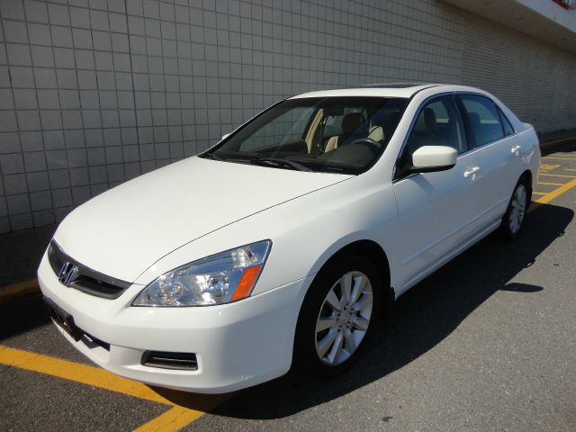 2006 Honda Accord AWD - Luxury Collection