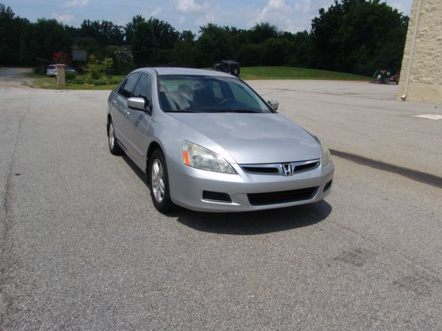 2006 Honda Accord 2dr Reg Cab 120.5 WB