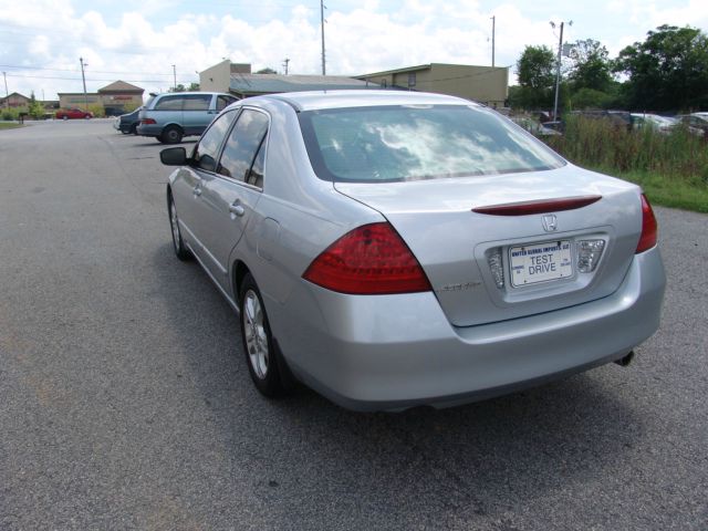 2006 Honda Accord 2dr Reg Cab 120.5 WB