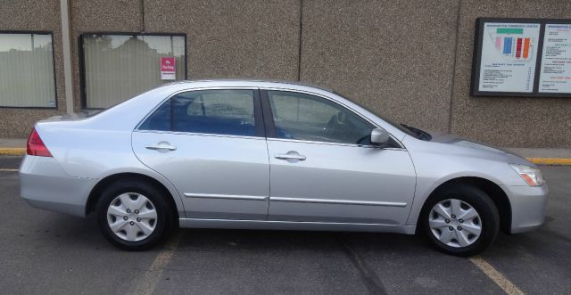 2006 Honda Accord 3500 Reg. Cab 8-ft. Bed D