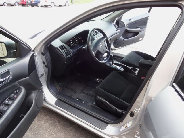 2006 Honda Accord 3500 Reg. Cab 8-ft. Bed D