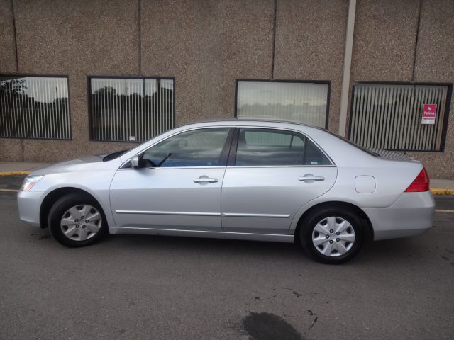 2006 Honda Accord 3500 Reg. Cab 8-ft. Bed D