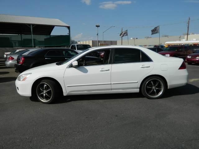 2006 Honda Accord 4dr XLS