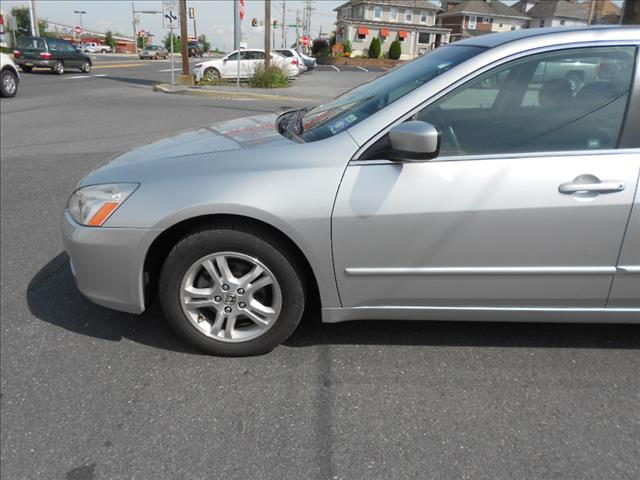 2006 Honda Accord 2dr Reg Cab 120.5 WB