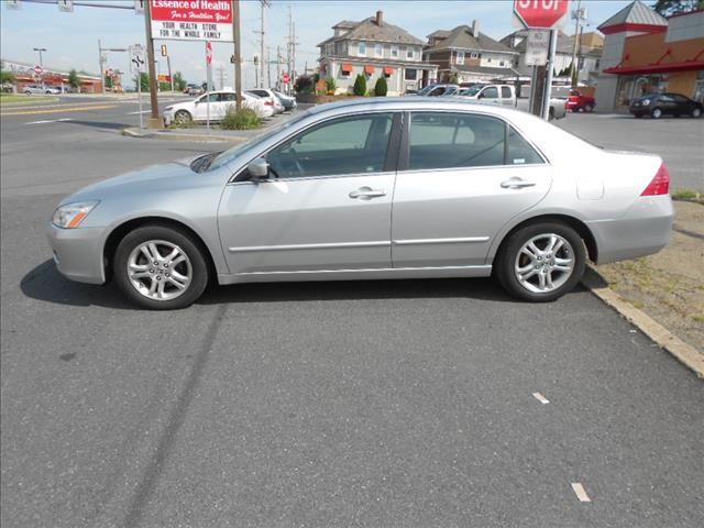 2006 Honda Accord 2dr Reg Cab 120.5 WB