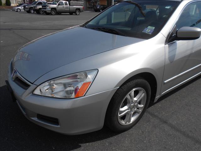 2006 Honda Accord 2dr Reg Cab 120.5 WB