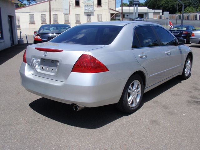 2006 Honda Accord 2dr Reg Cab 120.5 WB