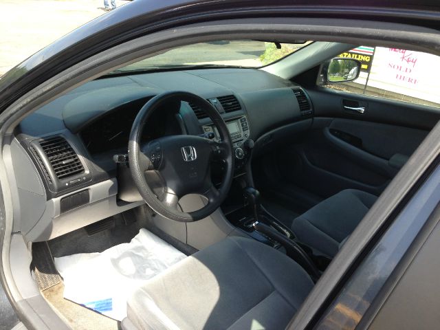 2006 Honda Accord 2dr Reg Cab 120.5 WB