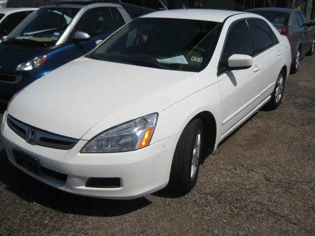 2006 Honda Accord 2dr Reg Cab 120.5 WB