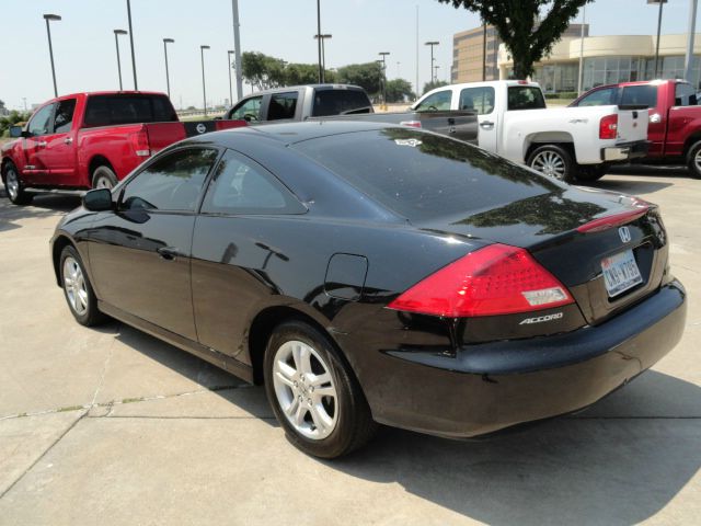 2007 Honda Accord 2dr Reg Cab 120.5 WB