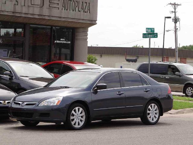 2007 Honda Accord SLT Quad Cab4x4