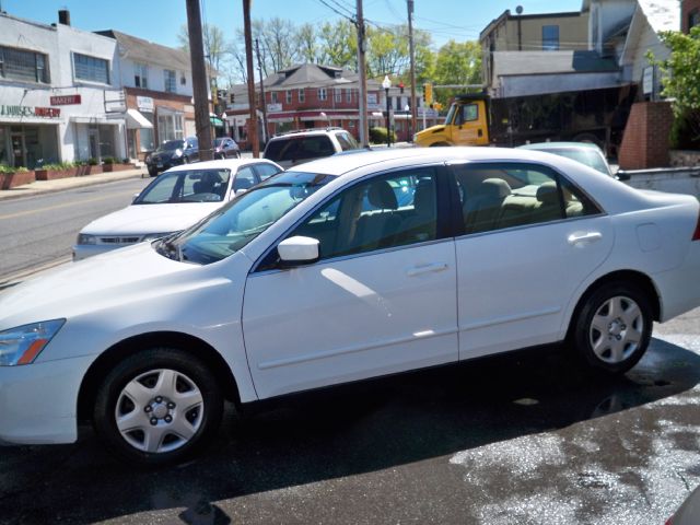 2007 Honda Accord 2dr Reg Cab 120.5 WB