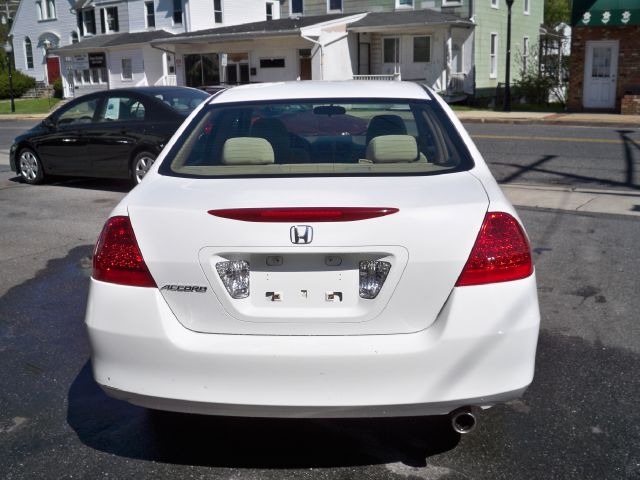 2007 Honda Accord 2dr Reg Cab 120.5 WB