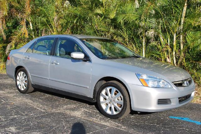 2007 Honda Accord SLT Quad Cab4x4