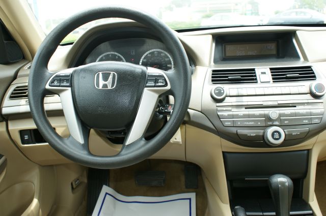 2009 Honda Accord 2dr Reg Cab 120.5 WB