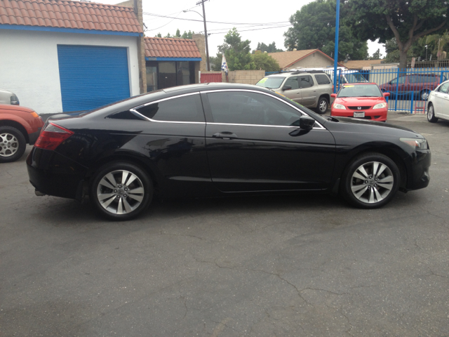 2009 Honda Accord 2dr Reg Cab 120.5 WB