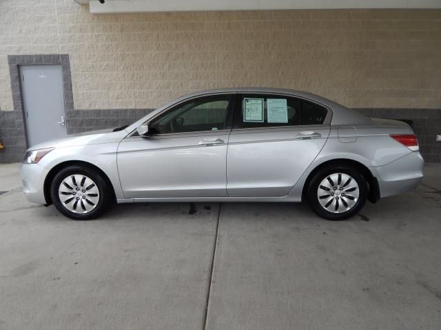 2009 Honda Accord 4DR SE (roof)