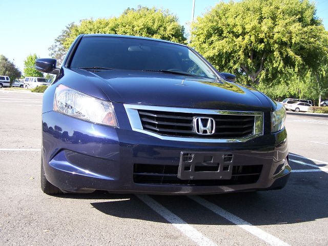 2009 Honda Accord 2dr Reg Cab 120.5 WB