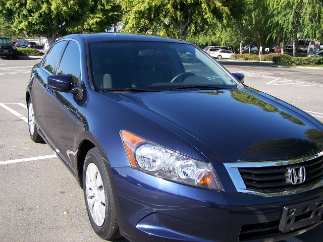 2009 Honda Accord 2dr Reg Cab 120.5 WB