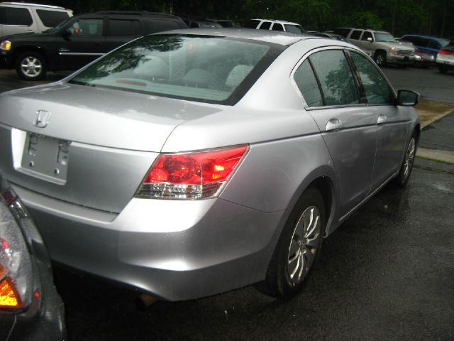 2009 Honda Accord 2dr Reg Cab 120.5 WB