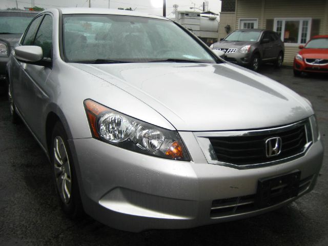 2009 Honda Accord 2dr Reg Cab 120.5 WB