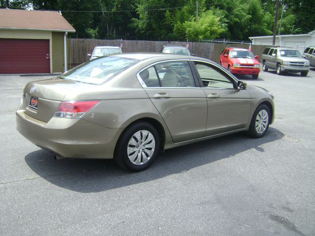 2009 Honda Accord 2dr Reg Cab 120.5 WB