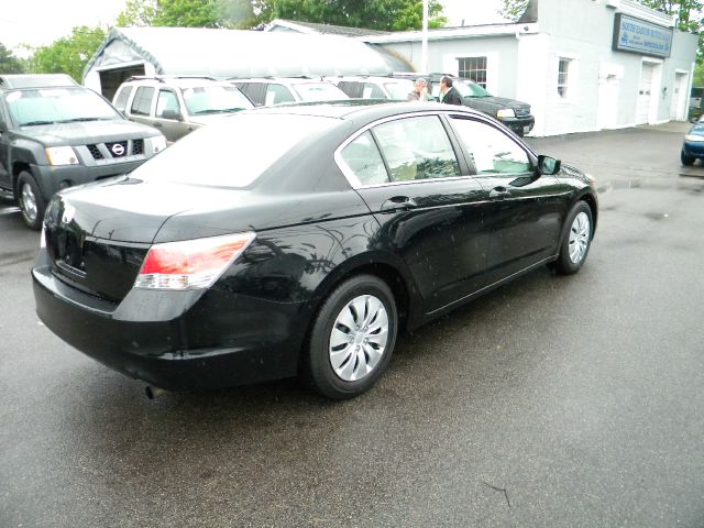 2009 Honda Accord 2dr Reg Cab 120.5 WB