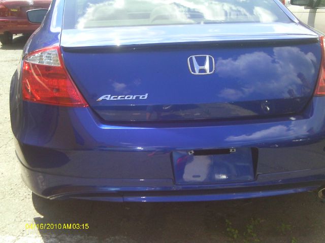 2009 Honda Accord 2dr Reg Cab 120.5 WB