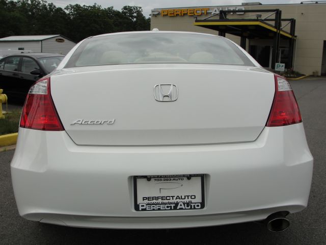 2009 Honda Accord 328i Sport