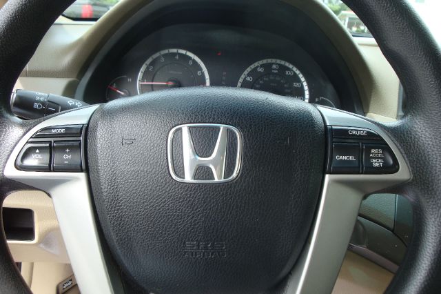 2009 Honda Accord 2dr Reg Cab 120.5 WB