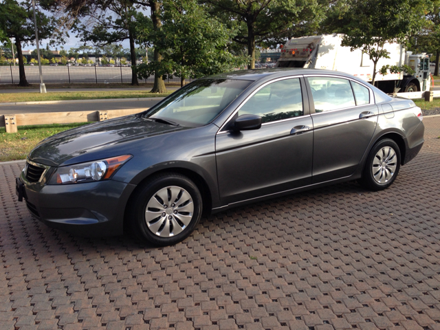 2009 Honda Accord 2dr Reg Cab 120.5 WB